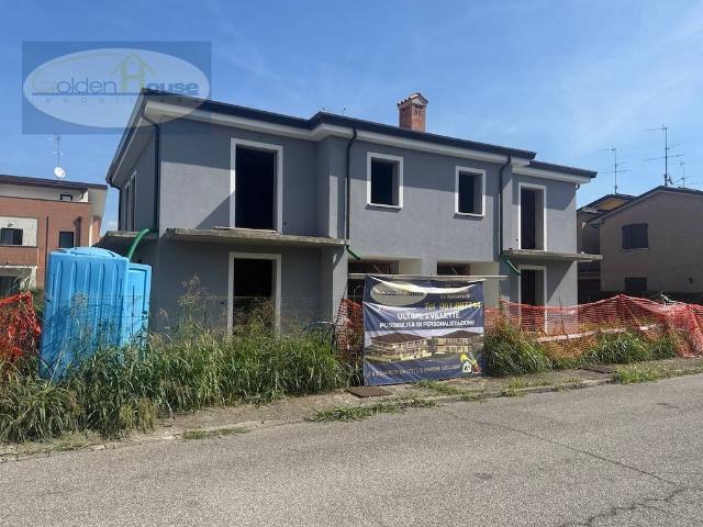 Villa Indipendente in vendita a Argenta, Reggio Emilia