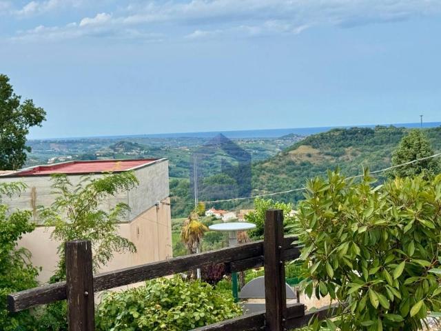 Villa Indipendente in vendita a Ari, Abruzzo