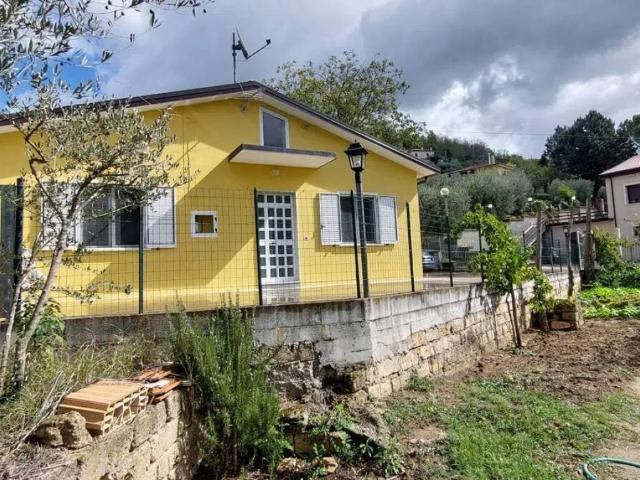 Villa Indipendente in vendita a Ariano Irpino, Campania