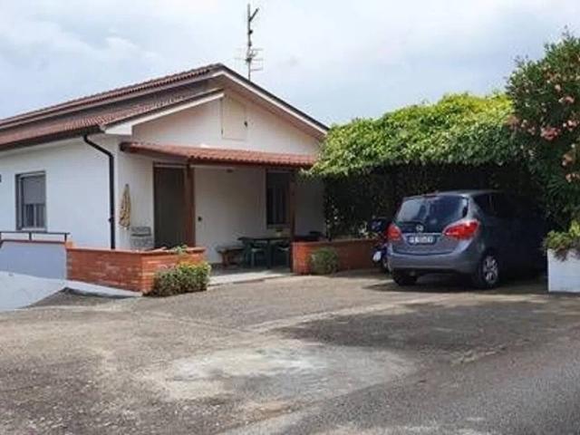 Villa Indipendente in vendita a Ariano Irpino, Campania