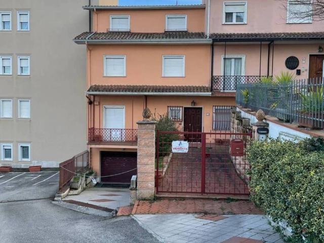 Villa Indipendente in vendita a Ariano Irpino, Campania