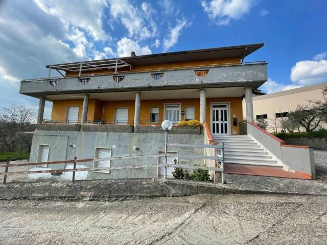 Villa Indipendente in vendita a Santa Barbara, Ariano Irpino