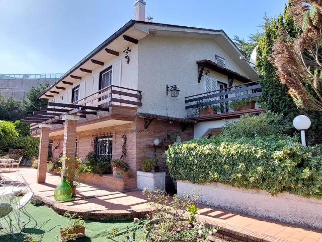 Villa Indipendente in vendita a Ariano Irpino, Campania
