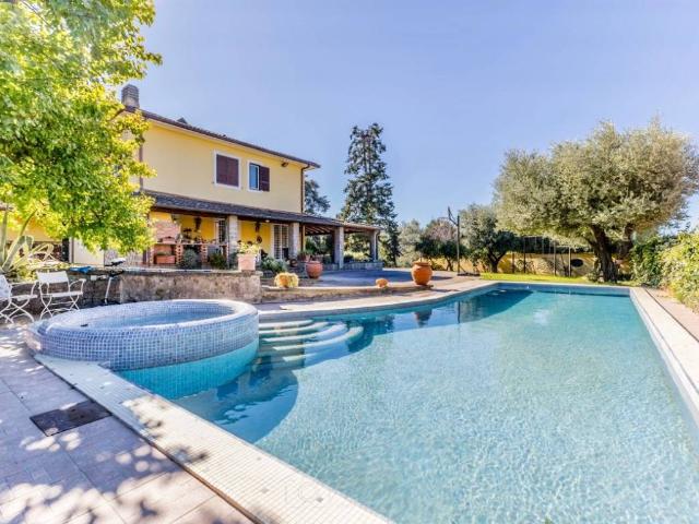Villa Indipendente in vendita a La Torretta, Roma Capitale
