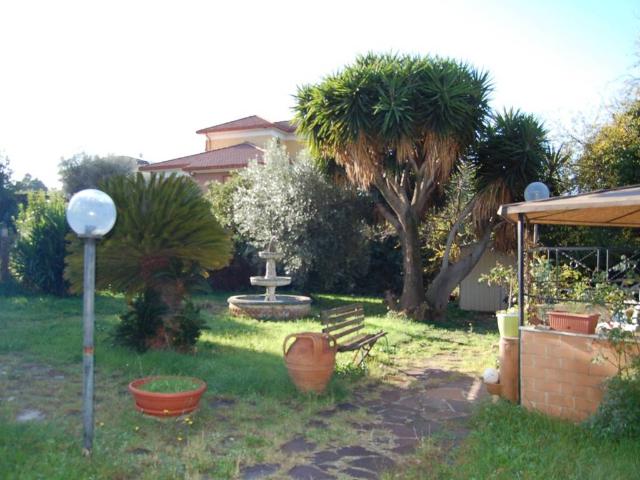 Villa Indipendente in vendita a La Torretta, Roma Capitale