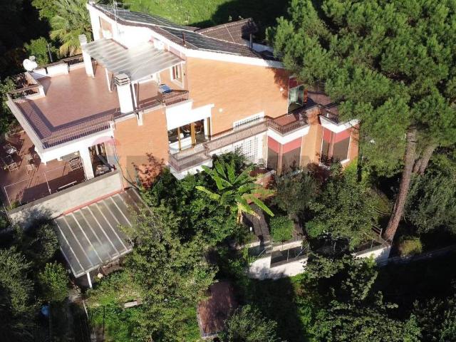 Villa Indipendente in vendita a Monte Gentile, Roma Capitale