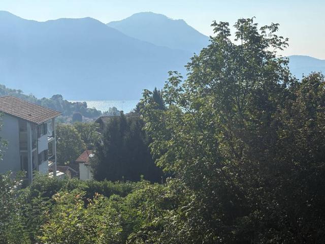 Villa Indipendente in vendita a Località Mulini, Arizzano