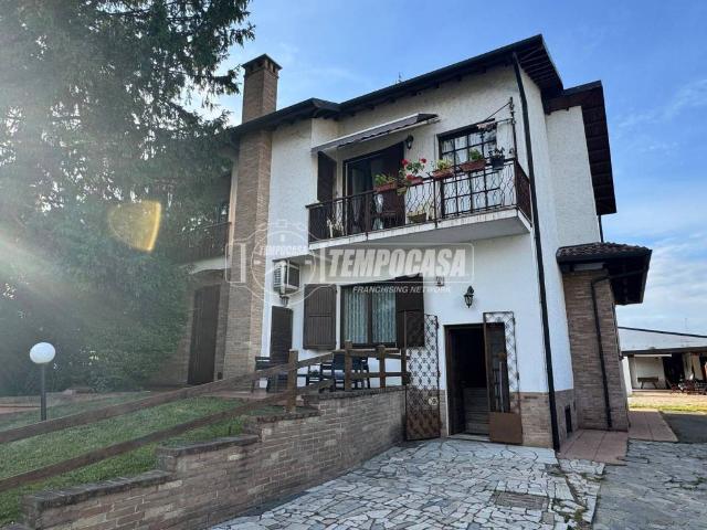 Villa Indipendente in vendita a Arluno, Lombardia