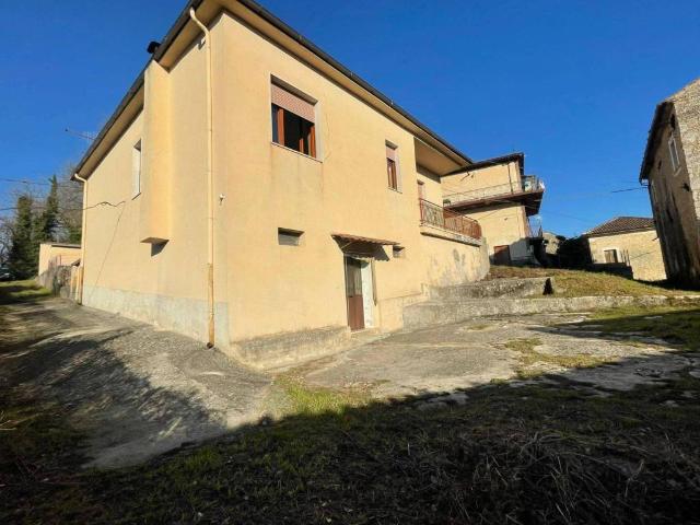Villa Indipendente in vendita a Arpino, Lazio