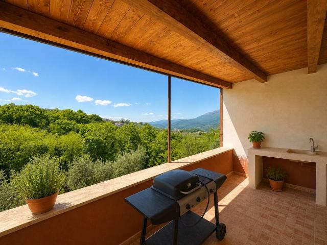 Villa Indipendente in vendita a Arpino, Lazio