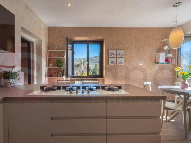 Villa Indipendente in vendita a Arpino, Lazio