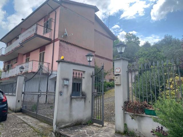 Villa Indipendente in vendita a Arpino, Lazio