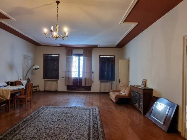 Villa Indipendente in vendita a Arquà Petrarca, Veneto