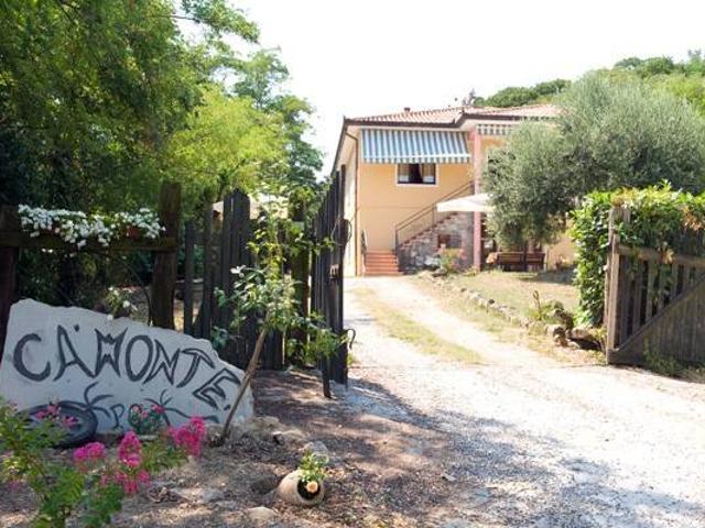 Villa Indipendente in vendita a Arquà Petrarca, Veneto
