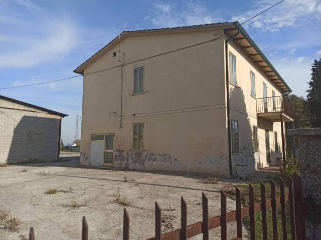 Villa Indipendente in vendita a Arquà Polesine, Veneto