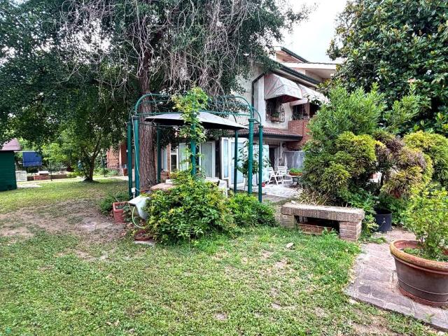 Villa Indipendente in vendita a Cornè, Arquà Polesine