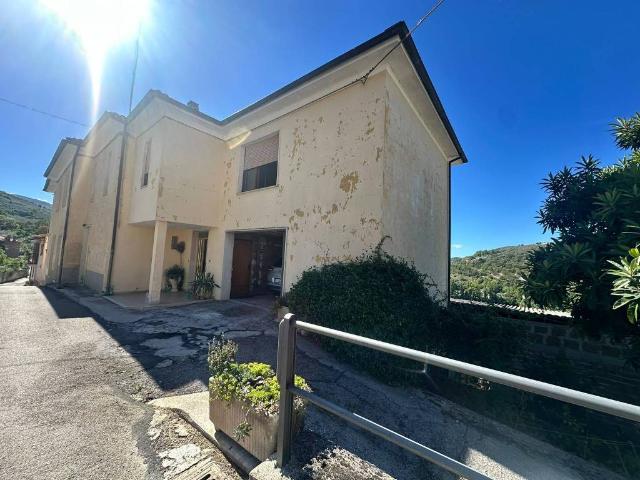 Villa Indipendente in vendita a Palombare, Arrone