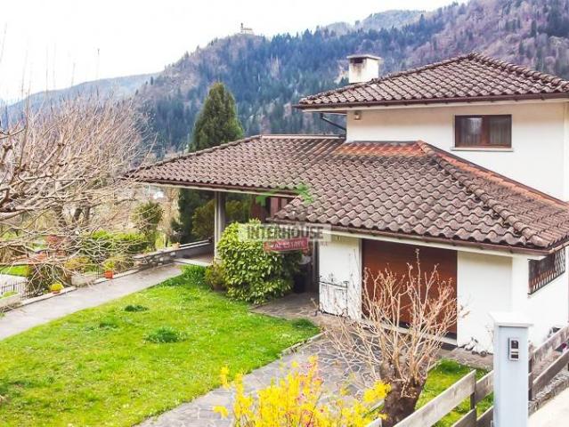 Villa Indipendente in vendita a Arta Terme, Friuli-Venezia Giulia