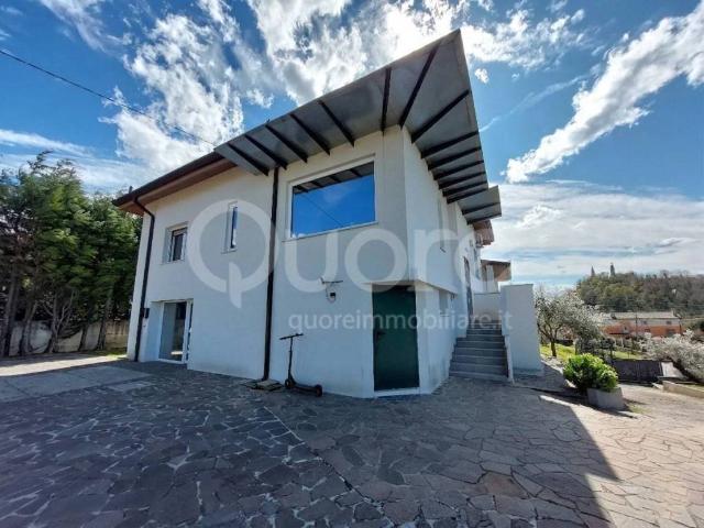 Villa Indipendente in vendita a Artegna, Friuli-Venezia Giulia
