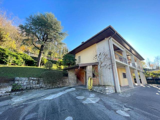 Villa Indipendente in vendita a Artegna, Friuli-Venezia Giulia