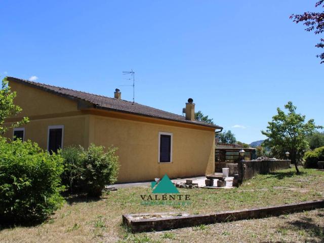 Villa Indipendente in vendita a Valle del Fico, Roma Capitale