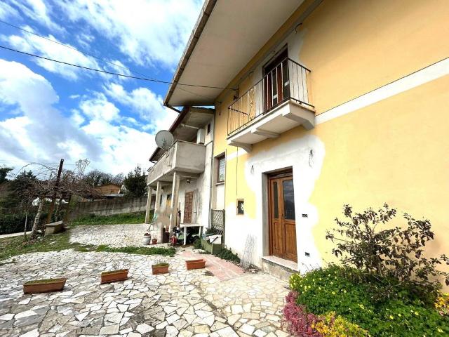 Villa Indipendente in vendita a Valle del Pantano, Roma Capitale