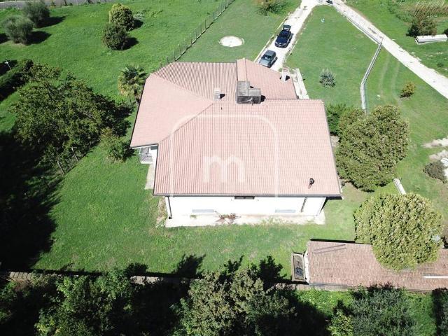 Villa Indipendente in vendita a Magnarozza, Roma Capitale