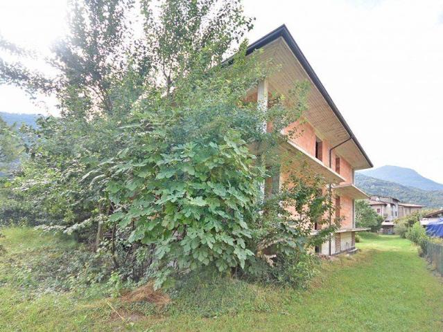 Villa Indipendente in vendita a Comunità montana della valle Camonica, Artogne