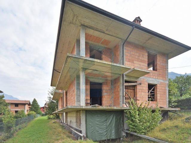 Villa Indipendente in vendita a Comunità montana della valle Camonica, Artogne