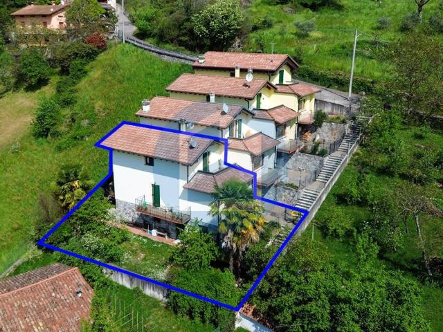Villa Indipendente in vendita a Comunità montana della valle Camonica, Artogne