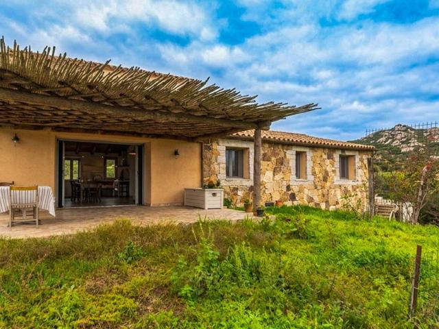 Villa Indipendente in vendita a Alzachèna/Arzachena, Arzachena