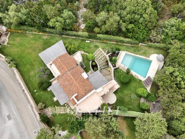Villa Indipendente in vendita a Alzachèna/Arzachena, Sardigna/Sardegna