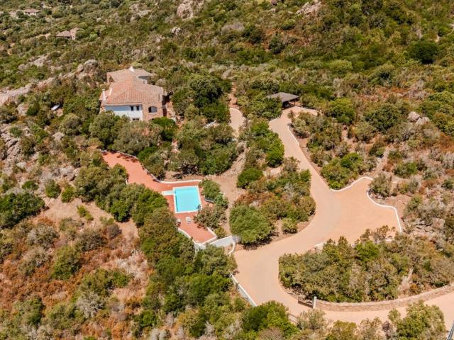 Villa Indipendente in vendita a Alzachèna/Arzachena, Sardigna/Sardegna