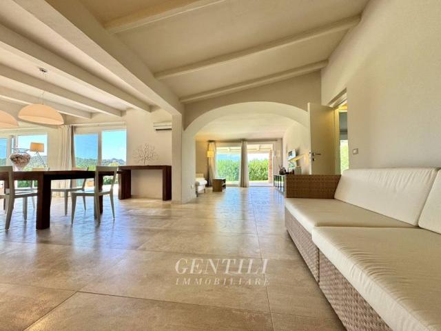 Villa Indipendente in vendita a Alzachèna/Arzachena, Baja Sardinia