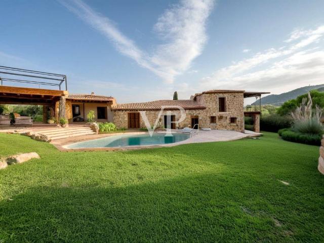 Villa Indipendente in vendita a Alzachèna/Arzachena, Arzachena