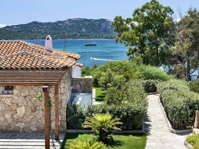Villa Indipendente in vendita a Alzachèna/Arzachena, Sardigna/Sardegna