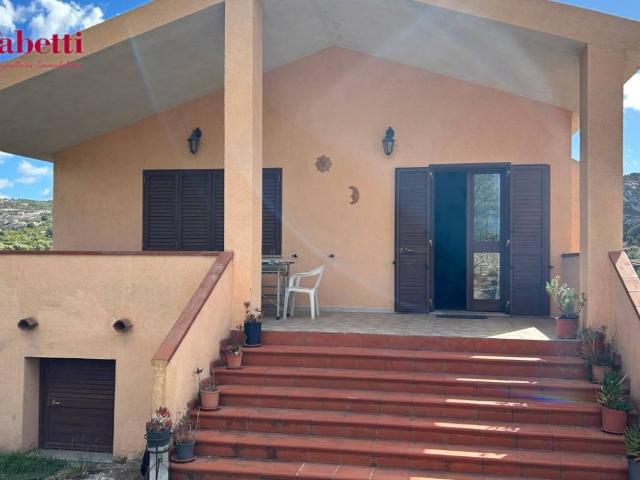 Villa Indipendente in vendita a Alzachèna/Arzachena, Sardigna/Sardegna