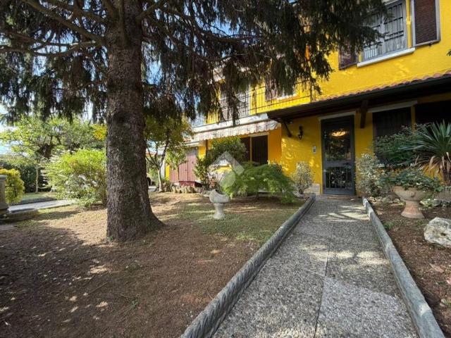 Villa Indipendente in vendita a Arzago d'Adda, Bergamo