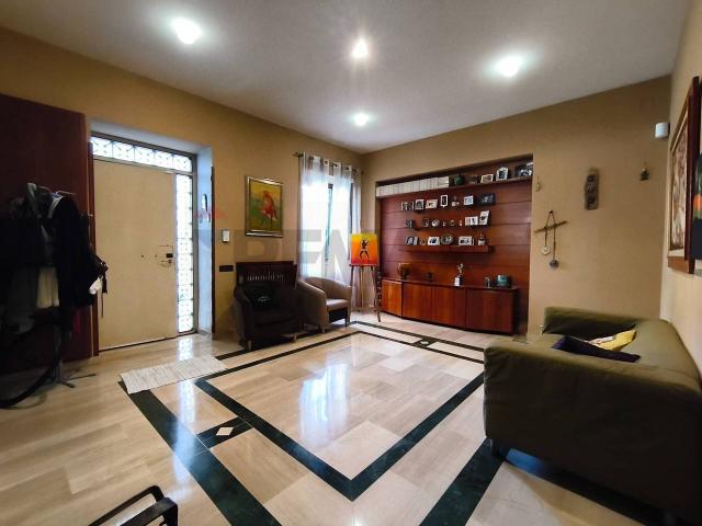 Villa Indipendente in vendita a Arzano, Campania