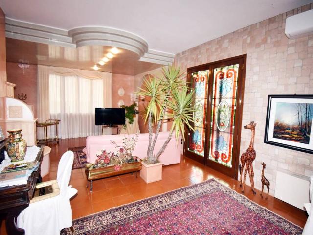 Villa Indipendente in vendita a San Bortolo, Arzignano