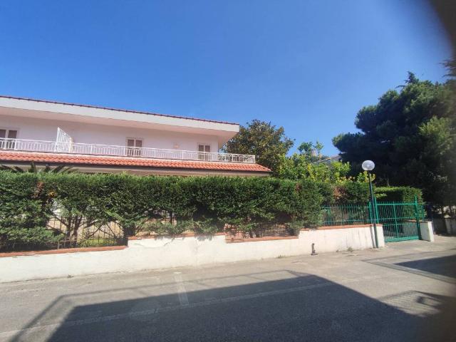 Villa Indipendente in vendita a Ascea, Campania