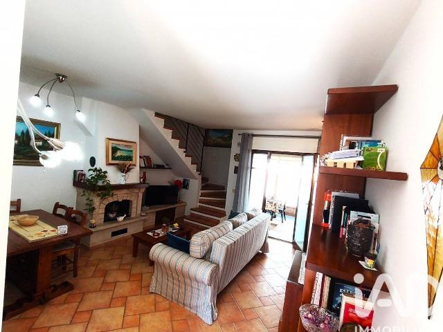 Villa Indipendente in vendita a Asciano, Toscana