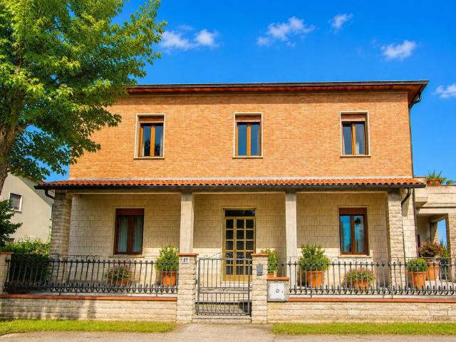Villa Indipendente in vendita a Asciano, Toscana