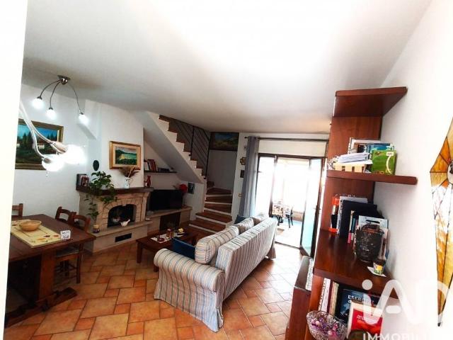 Villa Indipendente in vendita a Asciano, Toscana