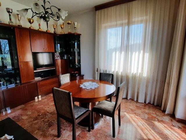 Villa Indipendente in vendita a Asciano, Toscana