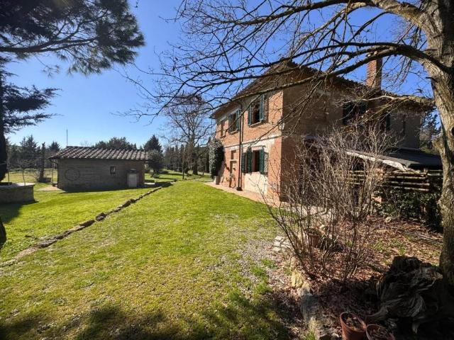 Villa Indipendente in vendita a Asciano, Toscana