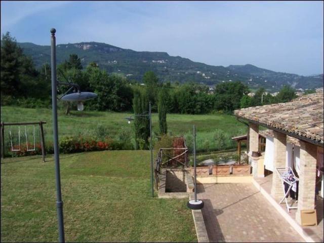 Villa Indipendente in vendita a Monticelli, Marche