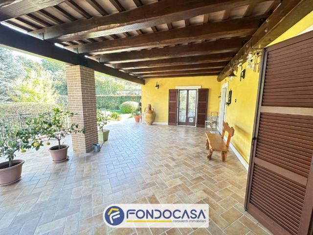 Villa Indipendente in vendita a Borgo Cartaro, Marche
