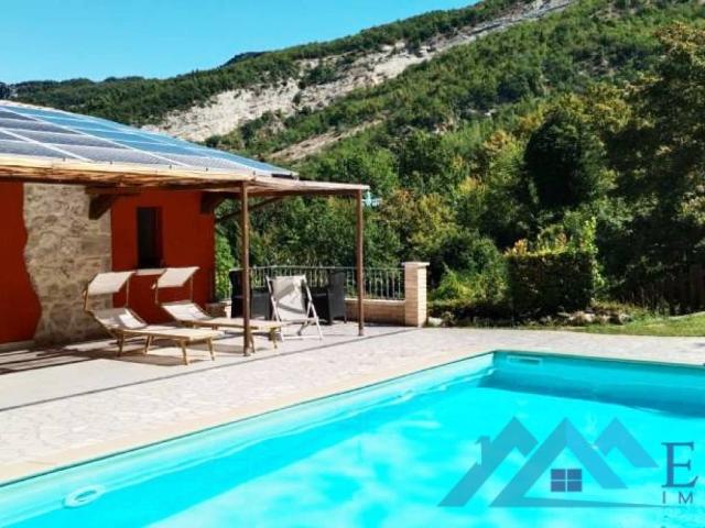 Villa Indipendente in vendita a Marche, Ascoli Piceno