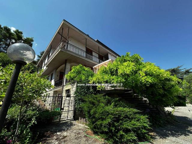 Villa Indipendente in vendita a Porta Maggiore, Marche